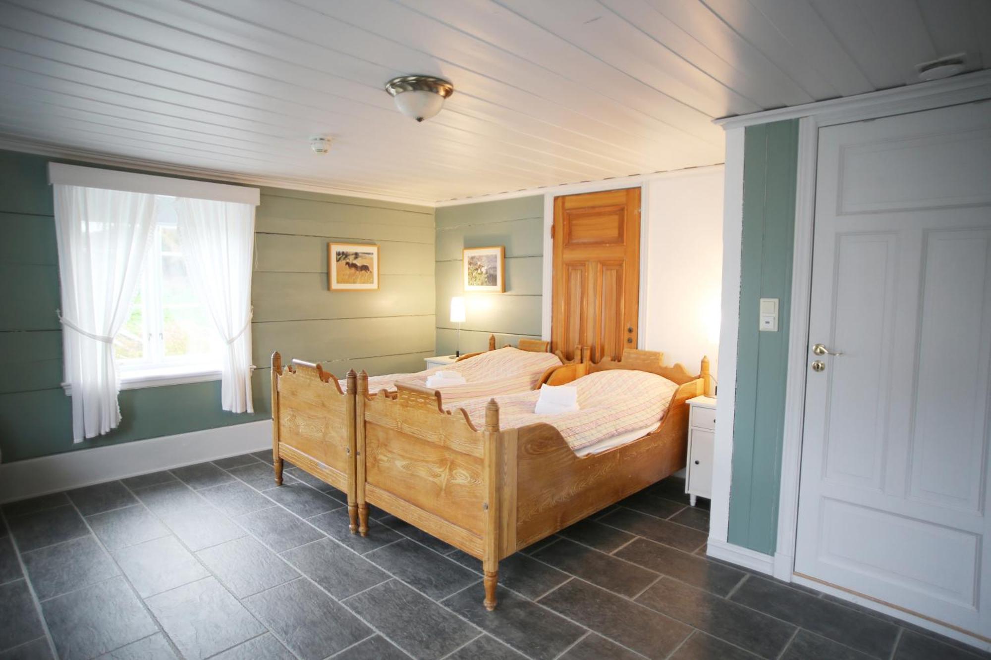 Helgaker Gard Hotel Gran Екстериор снимка