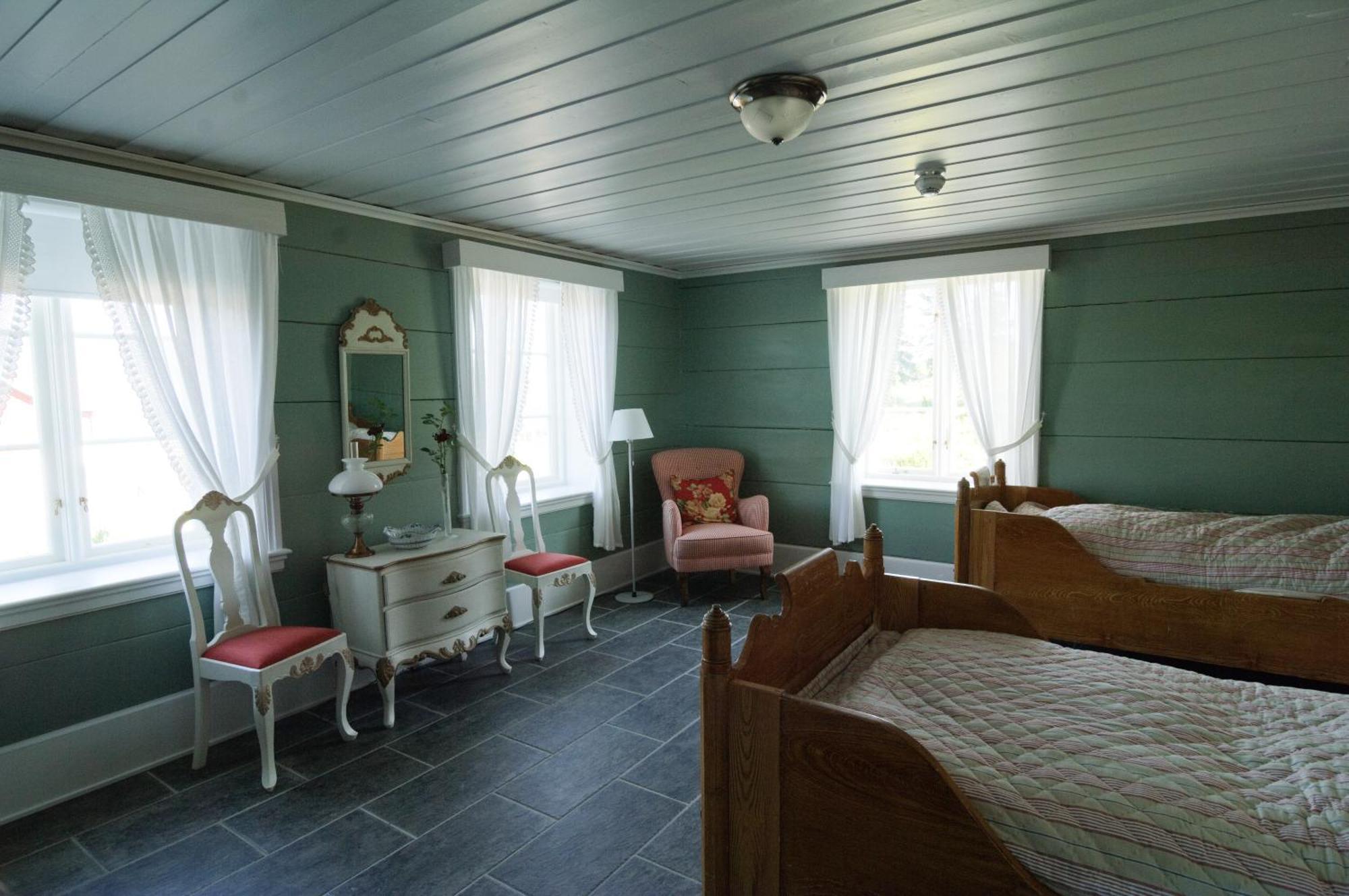 Helgaker Gard Hotel Gran Екстериор снимка